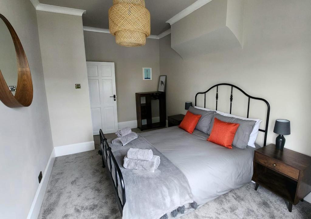 Contemporary Beach Apartment Brighton ภายนอก รูปภาพ